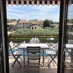 Mavi